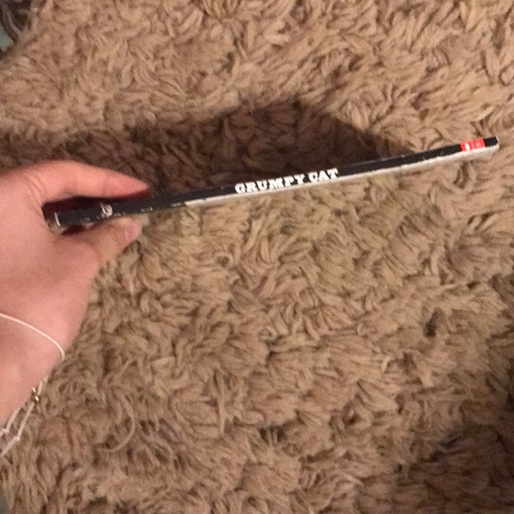 😾Grumpy cat (A GRUMPY BOOK)😾 - Picture 3 of 3